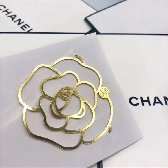 CHANEL Gold Camellia Bookmark - Picture 1 of 2